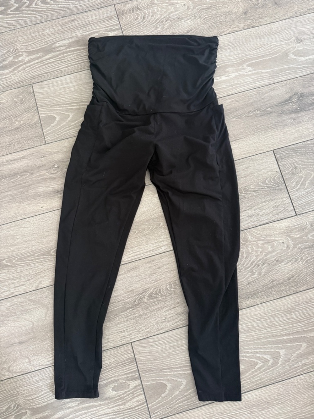 Lasora High-Waist Black Maternity Pocket Leggings